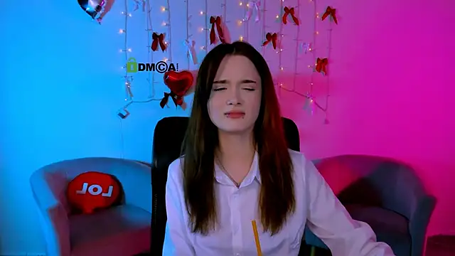 liana_kisses 现场XXX聊天