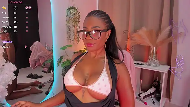Chat XXX ao vivo de NahomyVega