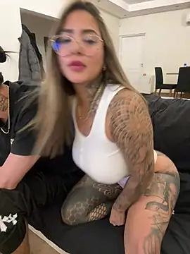 Czat XXX na żywo – maferalvarexxx