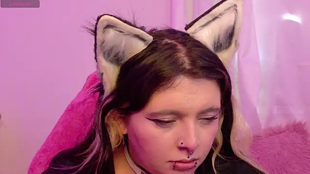 Sachi_Meow লাইভ XXX চ্যাট