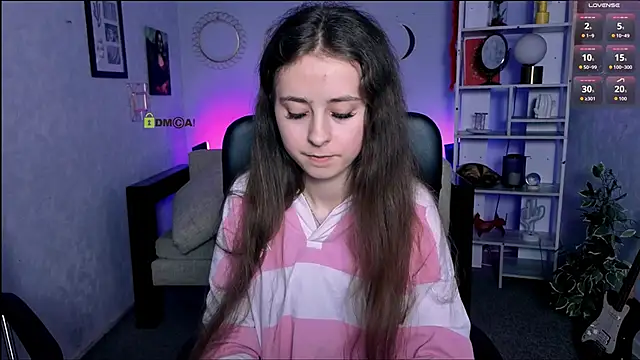 دردشة rebecca_smile الجنسية المباشرة