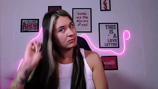 Chat +18 de AlisaFrost ao vivo