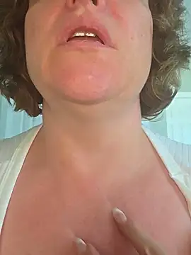 julimonroe Шоу с уебкамера