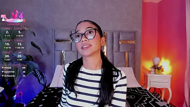 Tyla_Ks লাইভ XXX চ্যাট