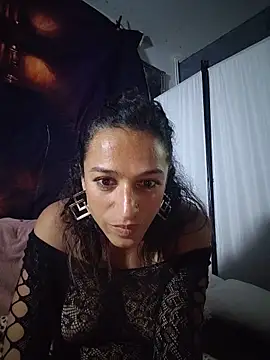 Narissaa Show in webcam