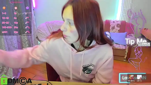XXX chat uživo modela Lily_Viola