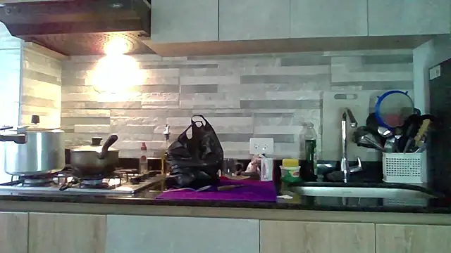 Chatroom XXX en direct de Techno_420_