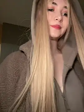 MarlboroWeb's Live Sex Cam Show