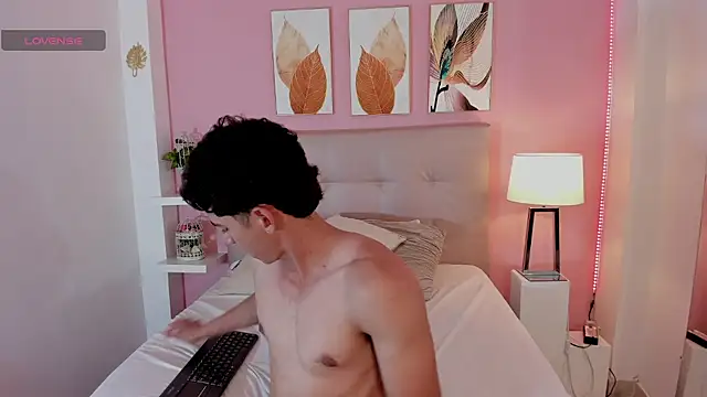 Chat +18 de Alejo-and-Thiago ao vivo
