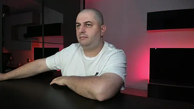 DravenPeak Chat XXX live