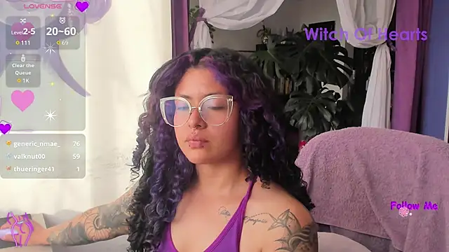 Онлайн чат XXX witchviolet