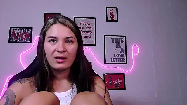 Chat XXX en directo de AlisaFrost