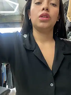 צ'אט XXX בשידור חי של Miss_Bella_Flame