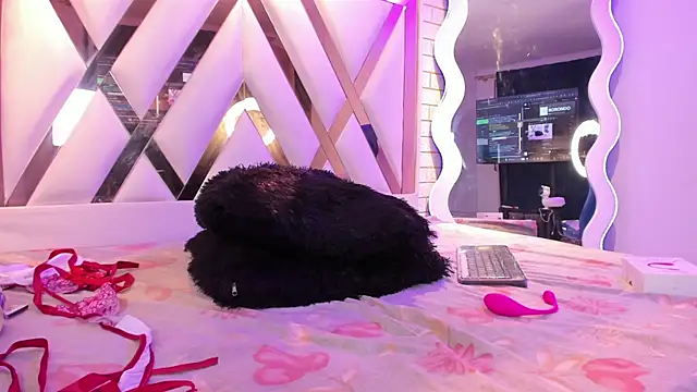 Chat +18 de Red_Angell_ ao vivo