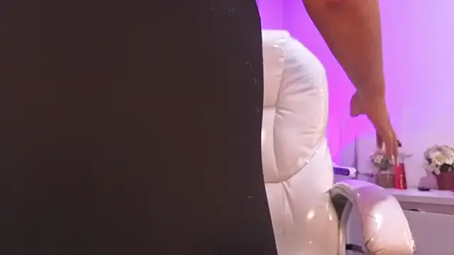 iam_sofiia élő XXX-chatje