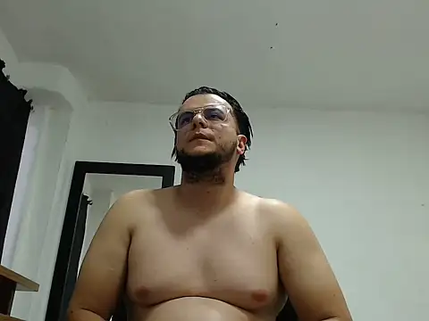 cloudsxxx – Live XXX-chat