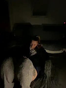 Stoner_BarbieXX 라이브 XXX 채팅