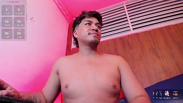 juanmechanic_ Adlı Modelin Canlı XXX Sohbeti
