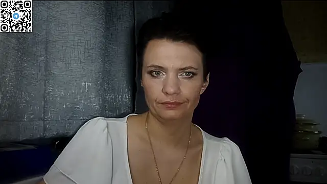 XXX chat uživo modela HotMamaQueen234