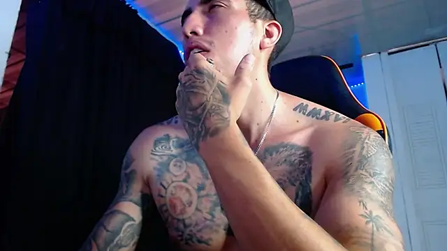 Chat XXX en directo de Adam_Hudsond