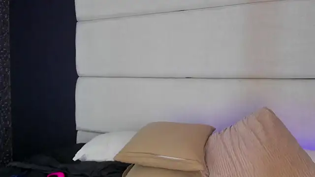 AmmyJones_ Live XXX Chat