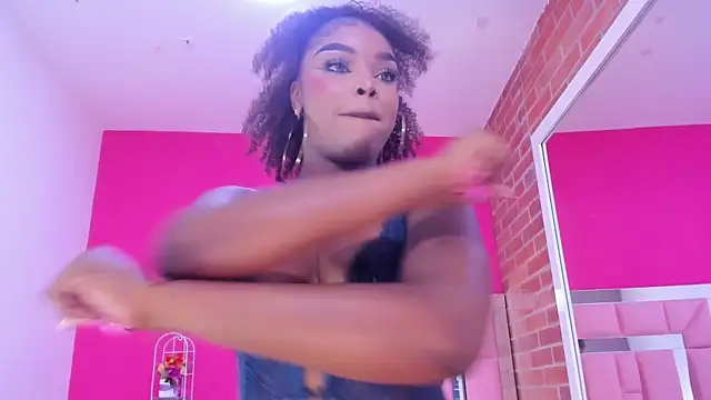 malu_horny_69's Webcam Show