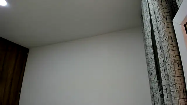 charlloteevans_Xのウェブカメラショー