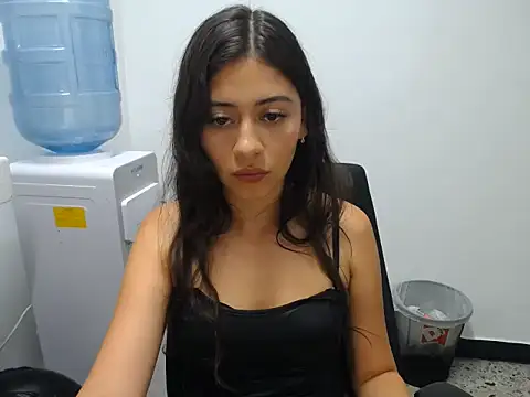 Chatroom XXX en direct de Alice-08