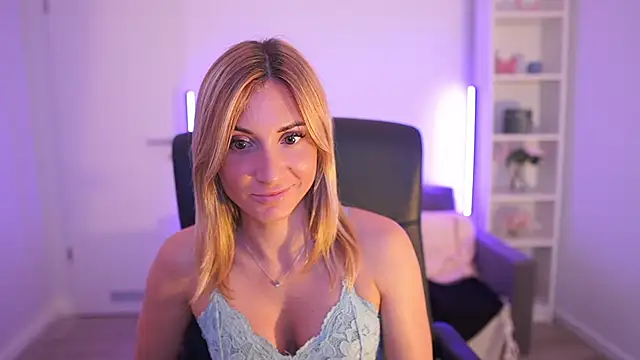 Chatroom XXX en direct de Cum_with_sarah18