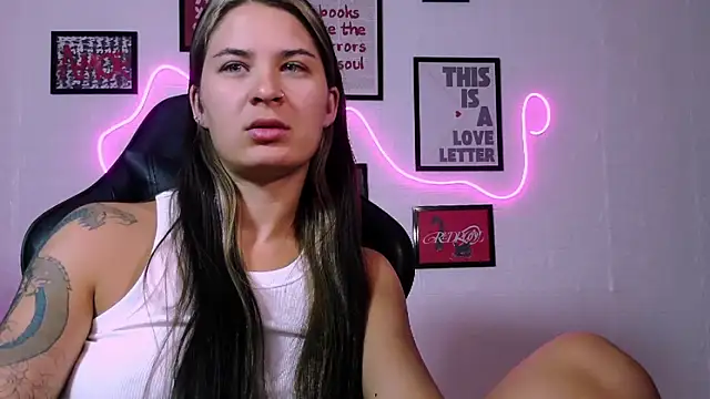 XXX chat uživo modela AlisaFrost
