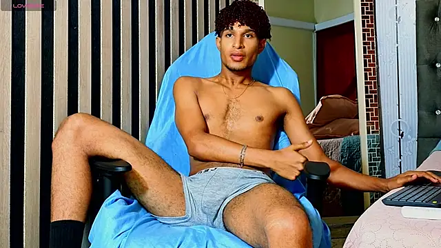 Chatroom XXX en direct de Alex_Bloom