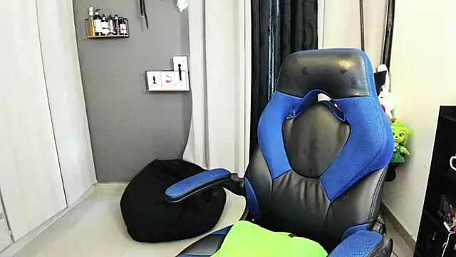 Charlott__V Live XXX-chat