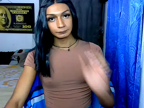 Alexxasexy: διαδικτυακό σόου στην κάμερα