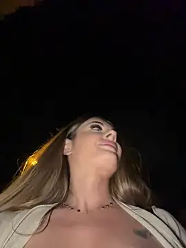 IsabellaEtthanのライ  ブXXXチャット