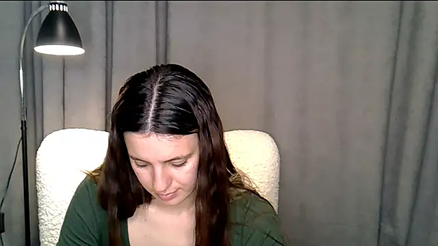 KiraHoney's Live XXX Chat