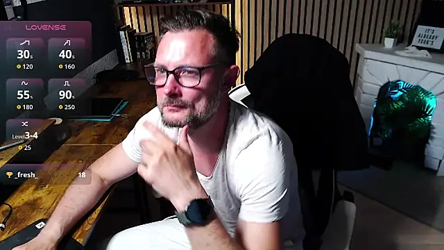 Freeguy84 Live XXX-chat