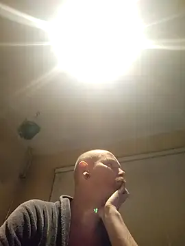 عرض كام piercingpik