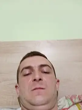 Mariofls: διαδικτυακό σόου στην κάμερα