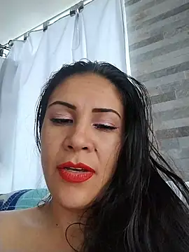 Chat +18 de KittyHoleshot87 ao vivo