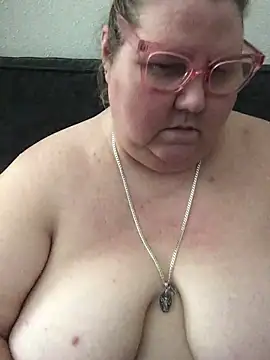 TheMotherPearl Show in webcam