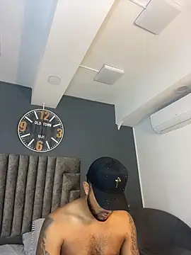Онлайн чат XXX Robin_Rief