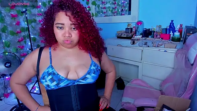 Chat +18 de AngelaCoffee ao vivo