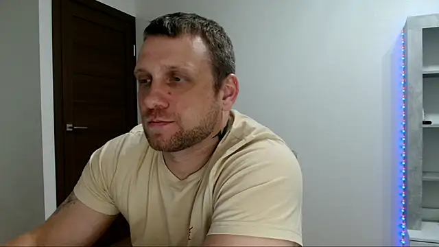 Webkamerová show B-L-O-N-D
