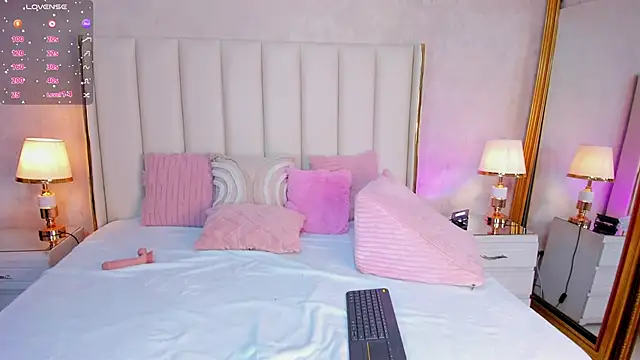 Živý XXX chat KaylaDavies