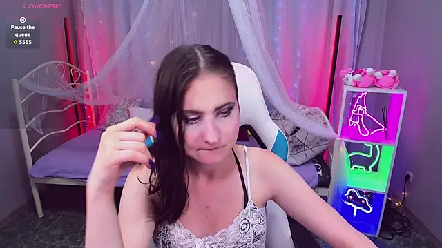 KiraDuvall's Live XXX Chat
