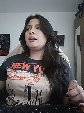 Chat +18 de yessica_gomez01 ao vivo