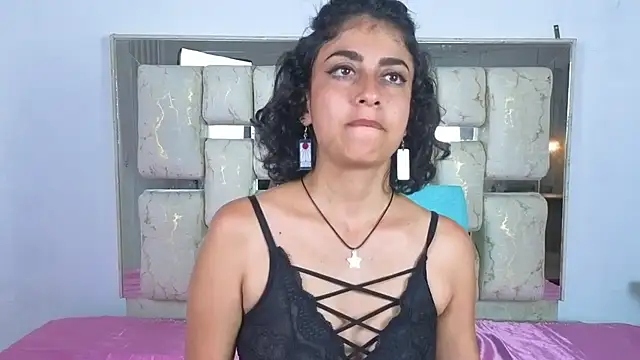 دردشة Scarlett_steward الجنسية المباشرة