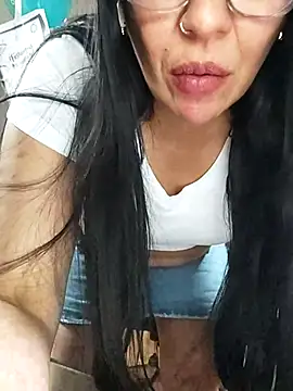 دردشة aisha_latina الجنسية المباشرة