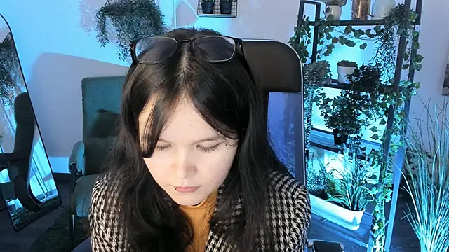 Elainebeness Adlı Modelin Canlı XXX Sohbeti