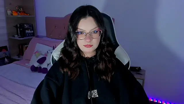 OphelianaRose33 live XXX chat